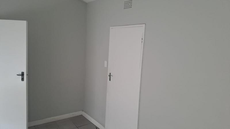 To Let commercial Property for Rent in Walmer Eastern Cape